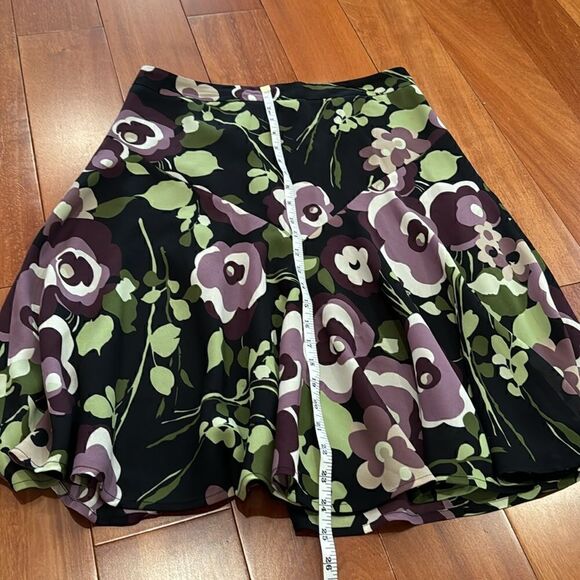 Ann Taylor Women A Line Skirt Purple Floral Chiffon Lined Zip Career size 8 - Picture 7 of 7